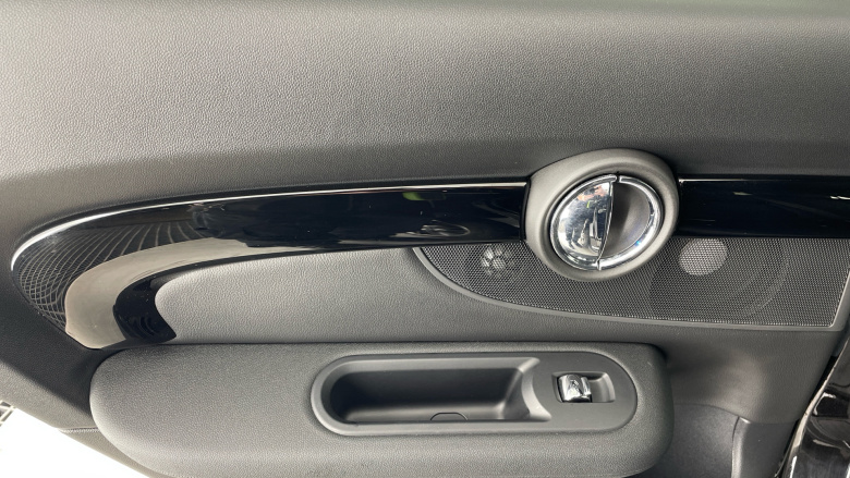 MINI Clubman 1.5 Cooper Exclusive 6dr Auto Petrol Estate